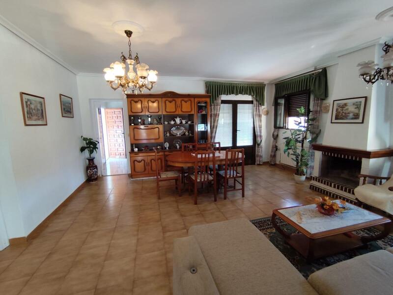 4 Cuarto Villa en venta