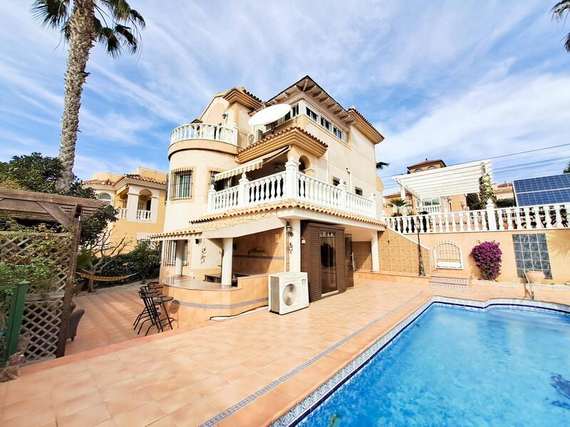 Villa à vendre dans Orihuela Costa, Alicante