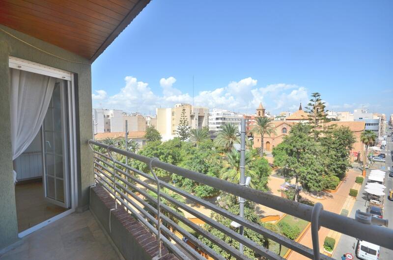 4 bedroom Apartment for sale