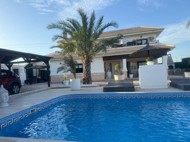 Villa for sale in Rafal, Alicante