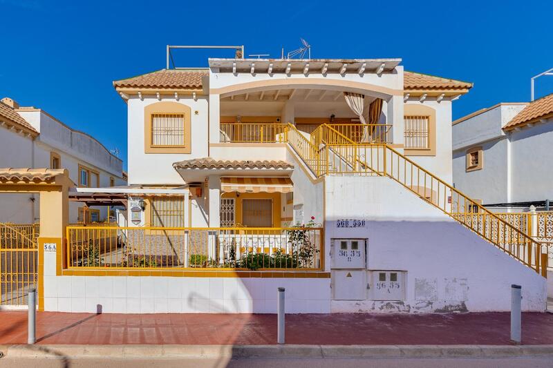 Villa til salgs i Torrevieja, Alicante