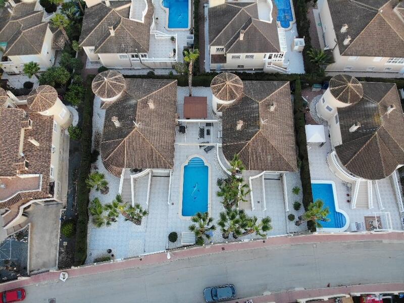 Villa à vendre dans Orihuela, Alicante