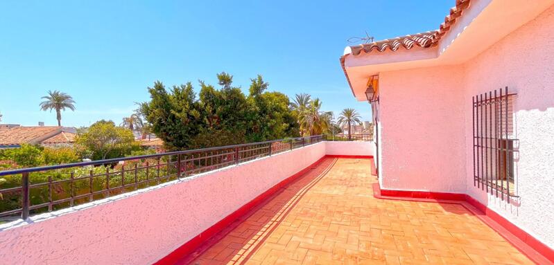 4 Cuarto Villa en venta