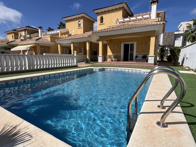 Villa à vendre dans Orihuela Costa, Alicante