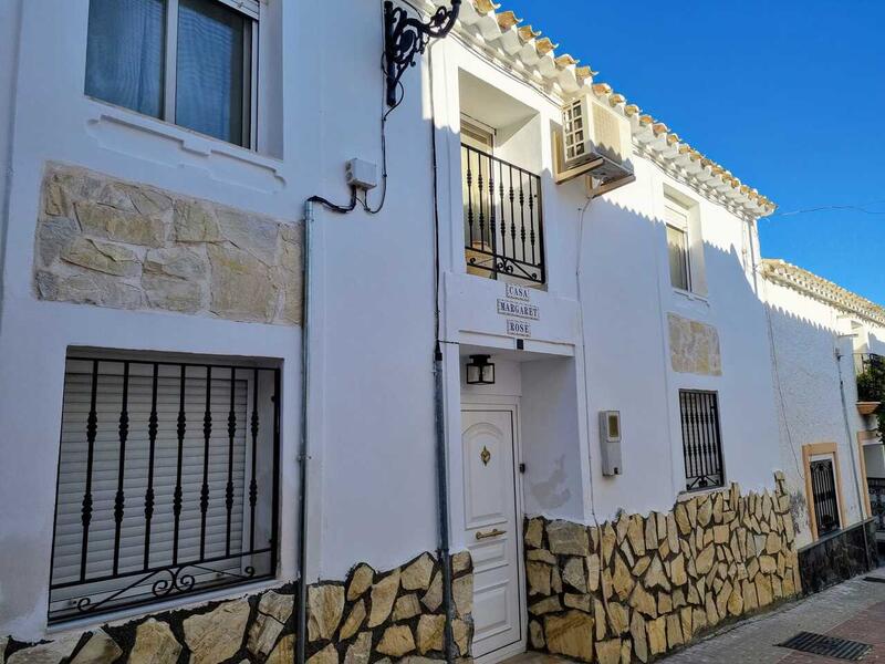 Stadthaus zu verkaufen in Partaloa, Almería