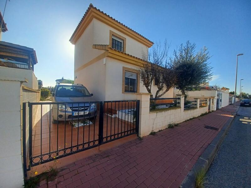 3 bedroom Villa for sale