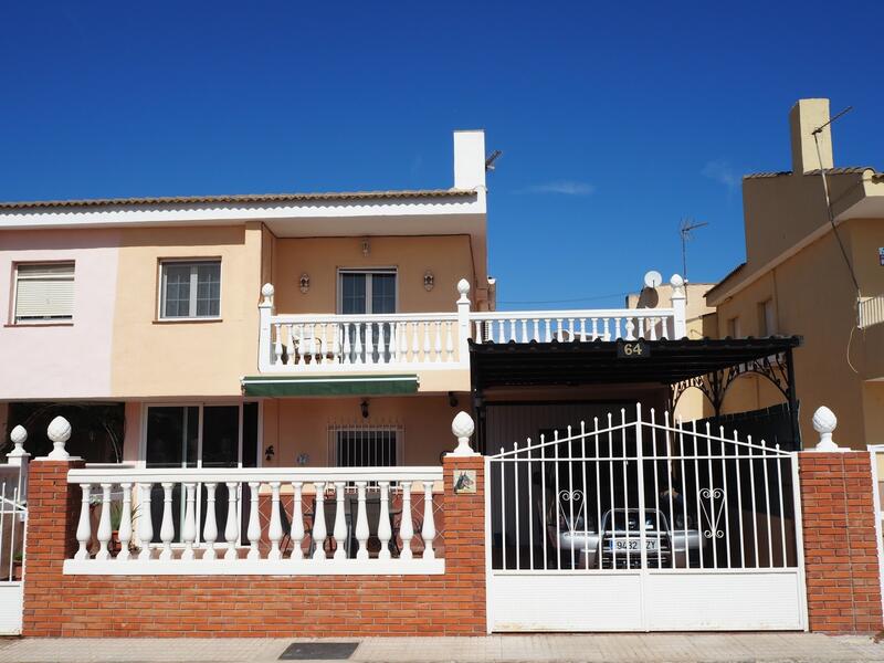 Townhouse for sale in Cuevas del Campo, Granada