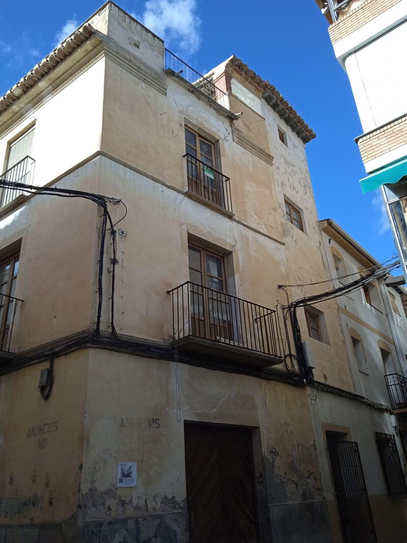 Stadthaus zu verkaufen in Baza, Granada