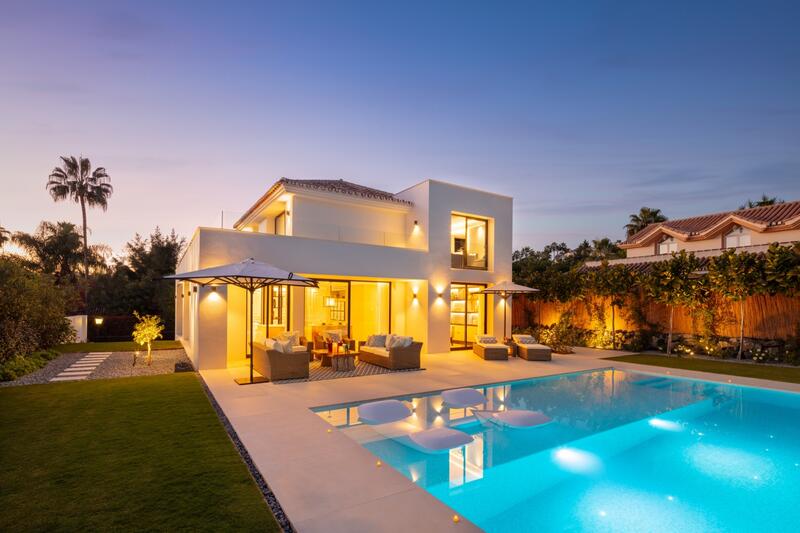 Villa till salu i Marbella, Málaga