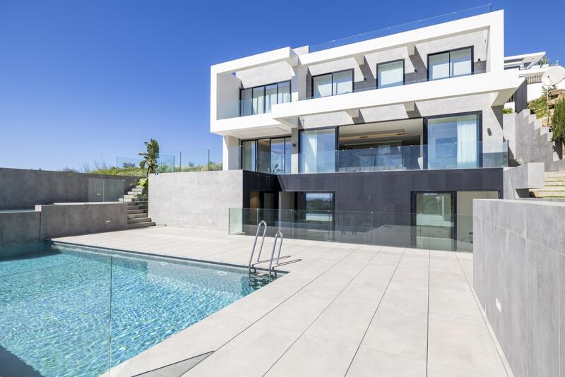 Villa en venta en Benahavis, Málaga