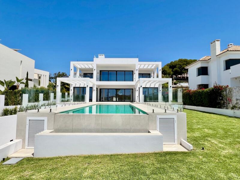 Villa en venta en Marbella, Málaga