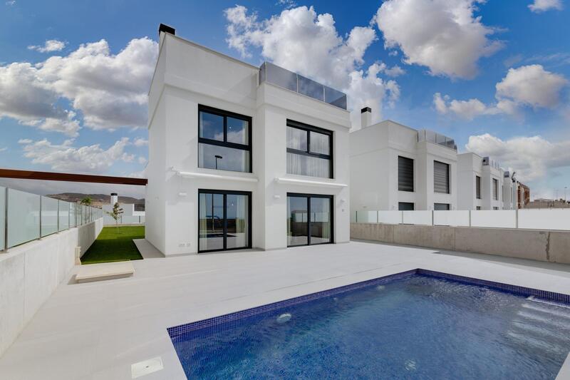 Villa til salgs i Mutxamel, Alicante