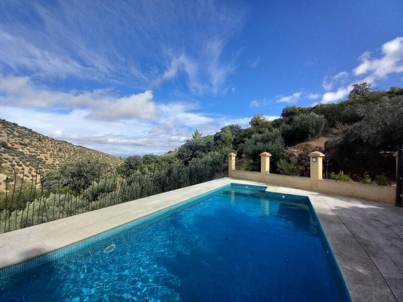 5 bedroom Country House in Fuensanta de Martos