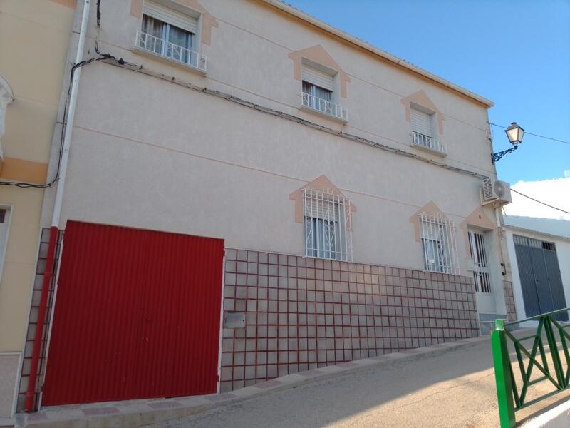 Lantställe till salu i Bobadilla de Alcaudete, Jaén