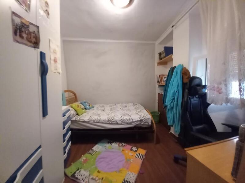 3 slaapkamer Gezinswoning Te koop