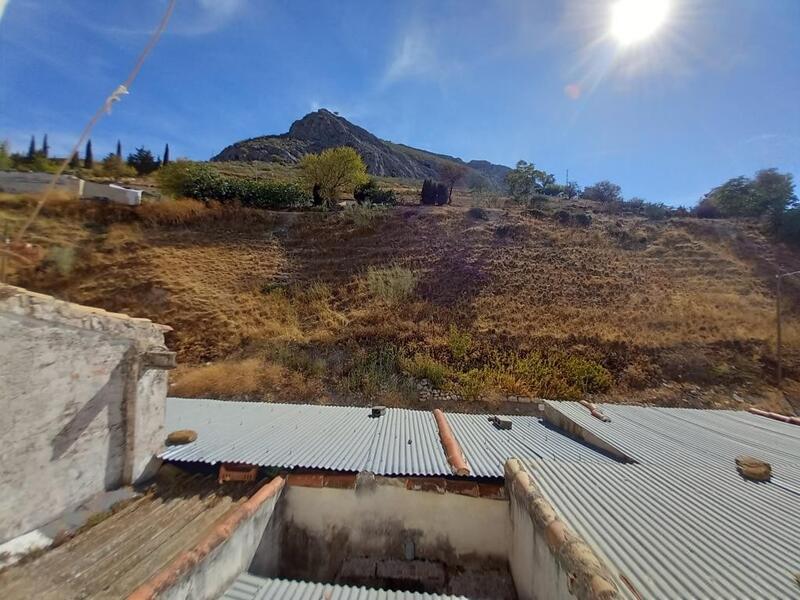 3 slaapkamer Gezinswoning Te koop