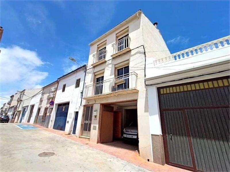 Townhouse for sale in Rute, Córdoba