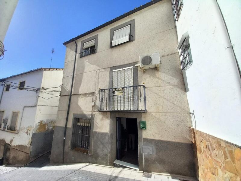 Gezinswoning Te koop in Martos, Jaén