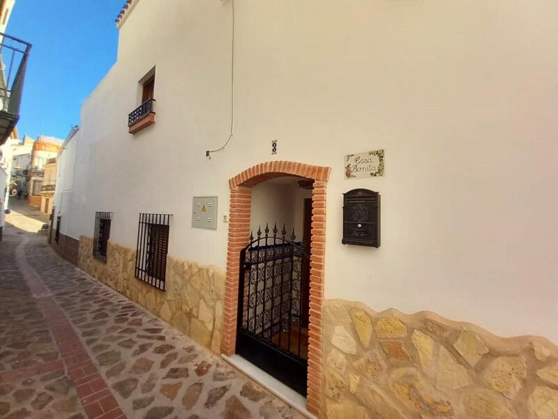 Townhouse for sale in Martos, Jaén