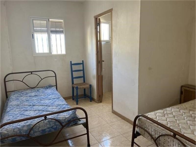 2 bedroom Townhouse for sale