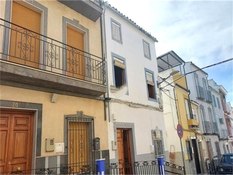 Townhouse for sale in Rute, Córdoba