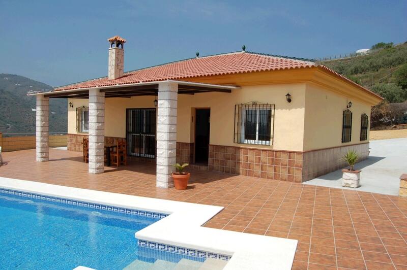 Villa for Long Term Rent in Torrox, Málaga