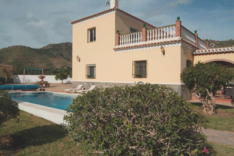 Villa voor lange termijn huur in Nerja, Málaga