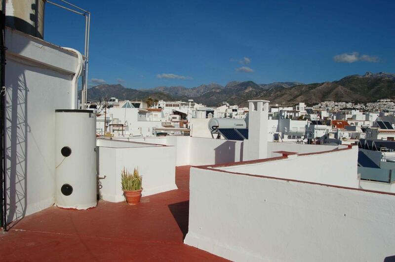 Lägenhet för långsiktig hyra i Nerja, Málaga