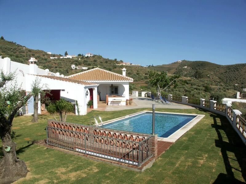 3 bedroom Villa for Long Term Rent