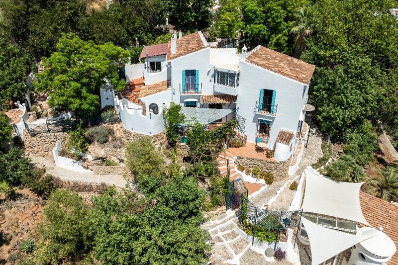 Villa zu verkaufen in Frigiliana, Málaga