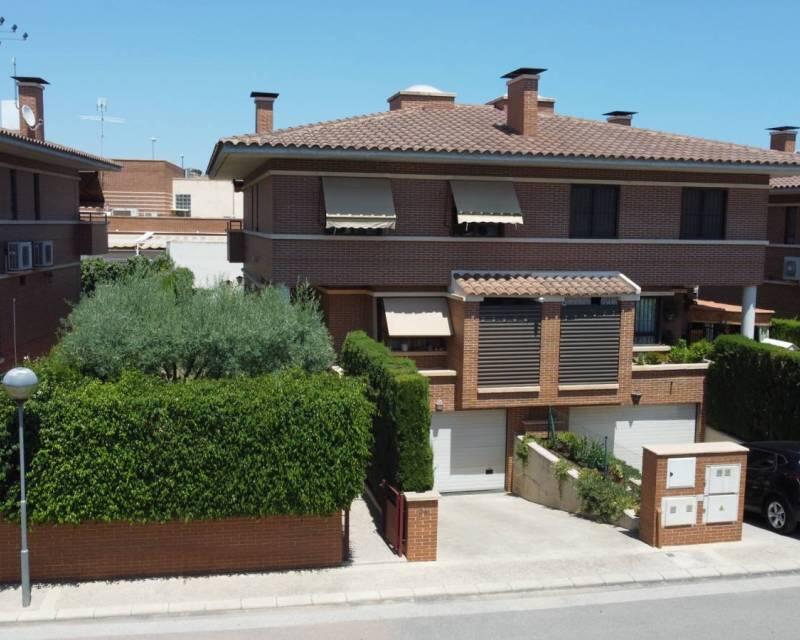 Villa à vendre dans Mutxamel, Alicante