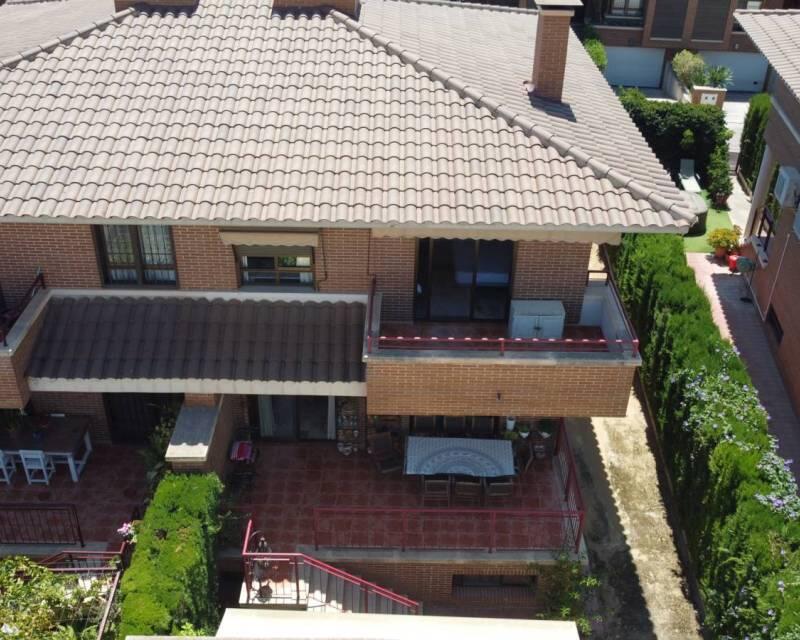 4 Cuarto Villa en venta