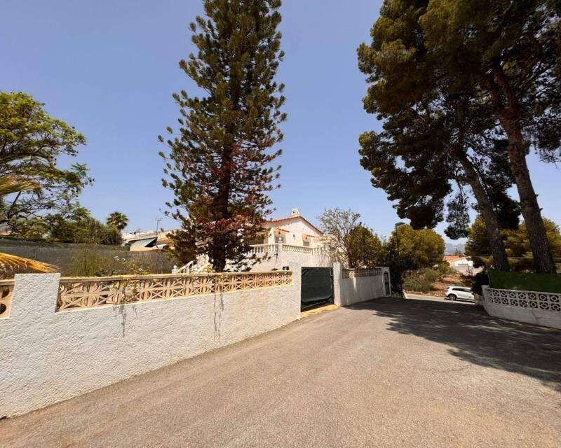 Duplex zu verkaufen in La Nucia, Alicante