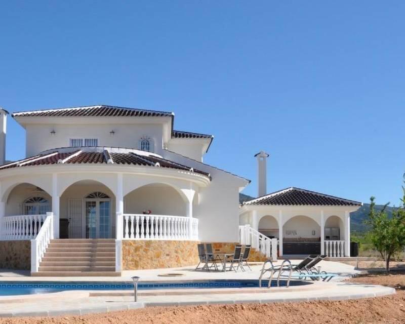 Villa til salg i Pinoso, Alicante