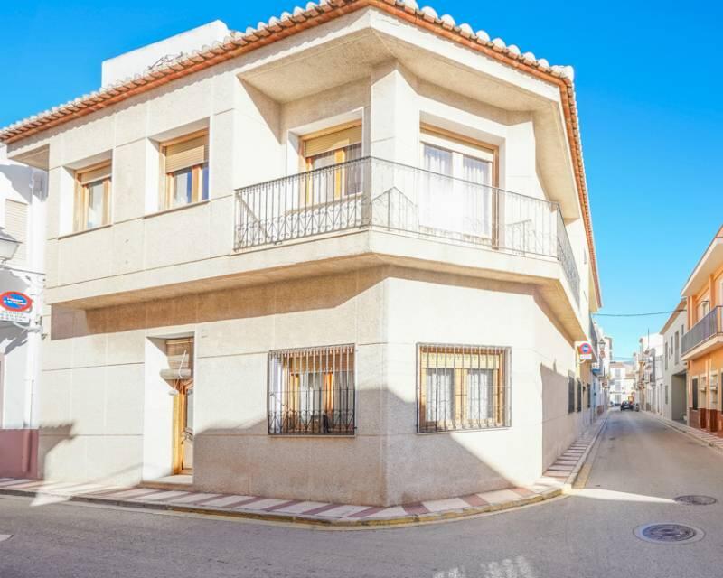 Villa en venta en Gata de Gorgos, Alicante