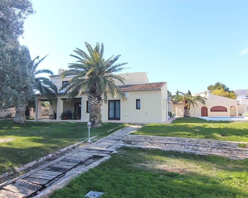 7 Cuarto Villa en venta