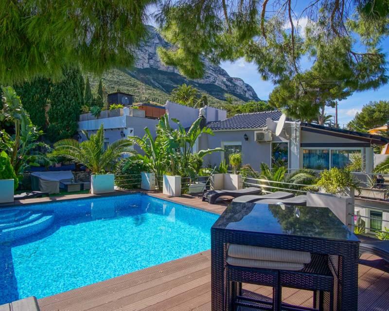 Villa en venta en Denia, Alicante