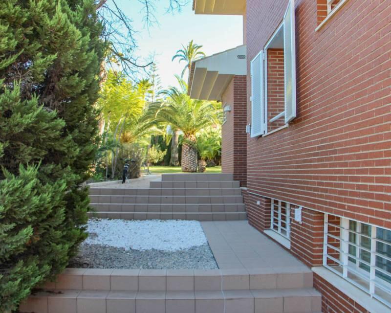 7 Cuarto Villa en venta