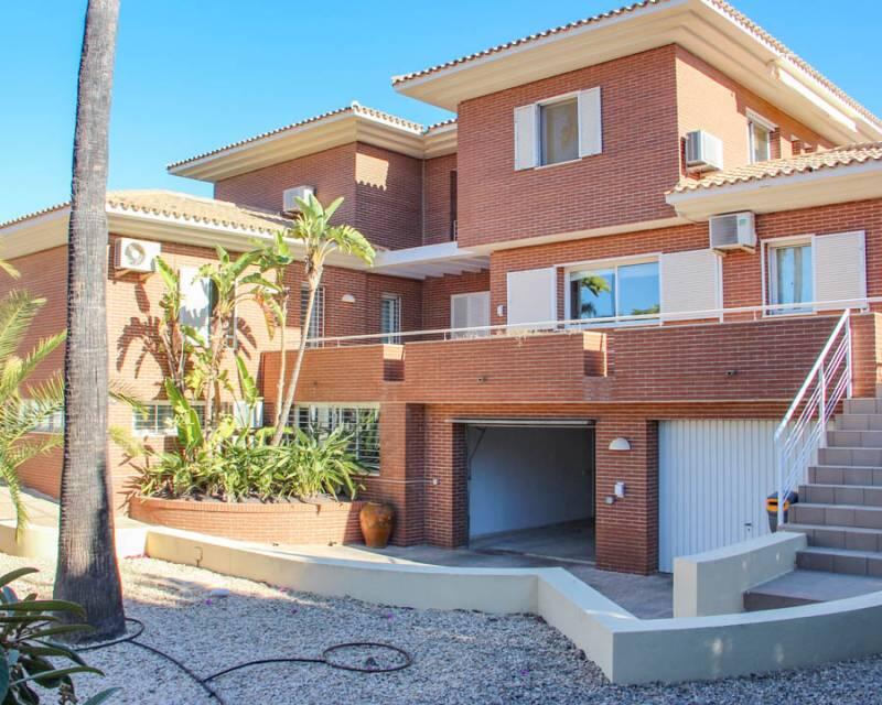 7 Cuarto Villa en venta