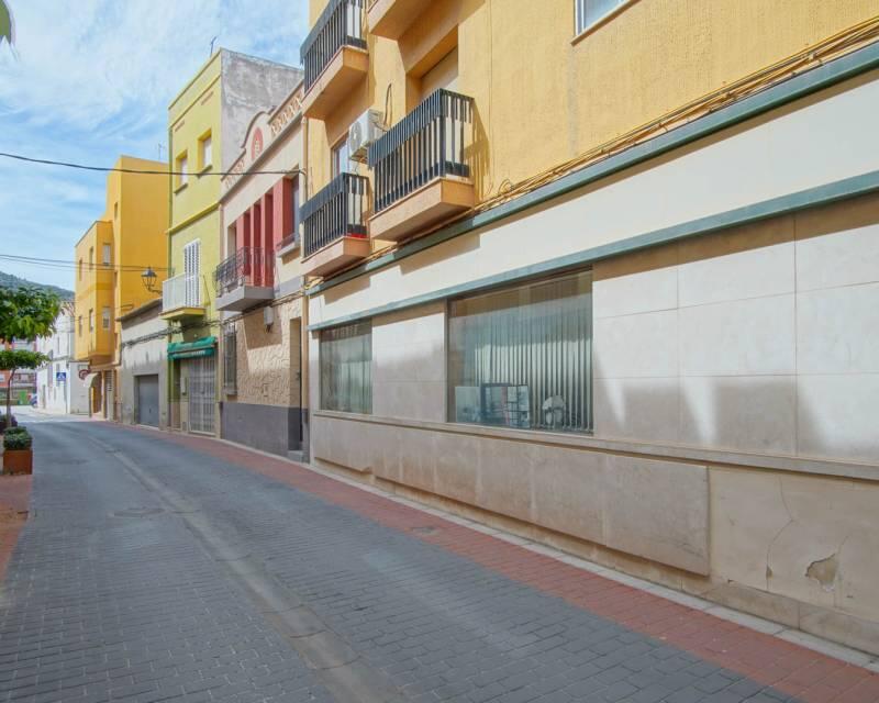 2 Cuarto Local Comercial en venta