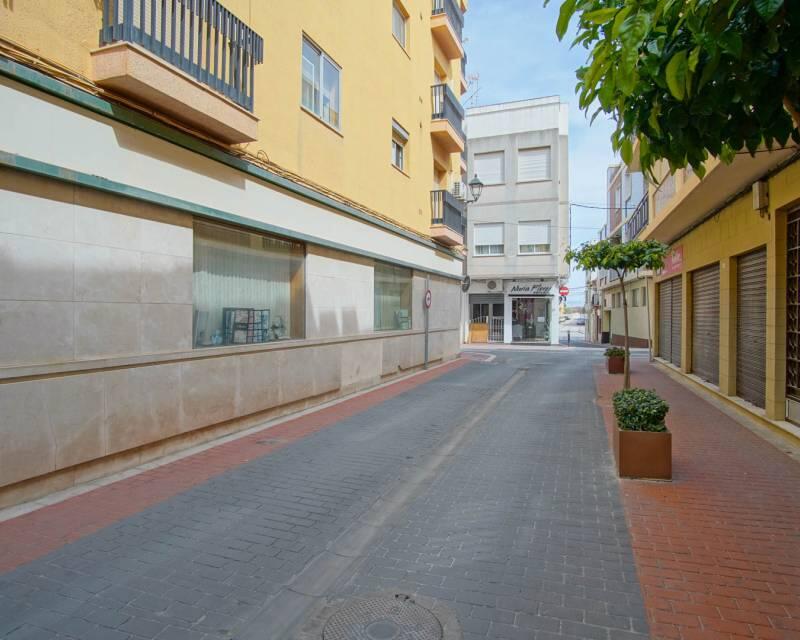 2 Cuarto Local Comercial en venta