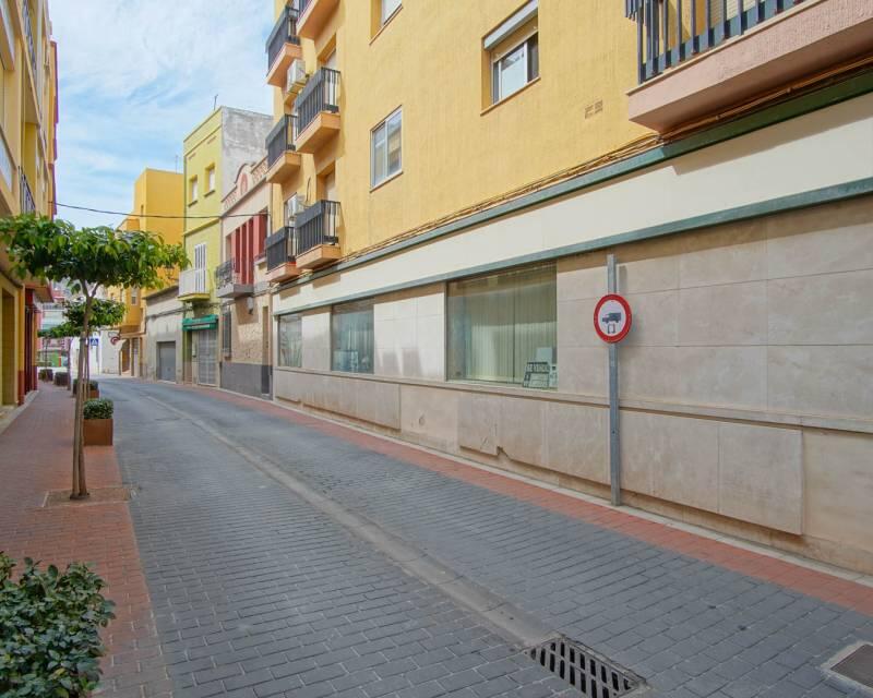 2 Cuarto Local Comercial en venta