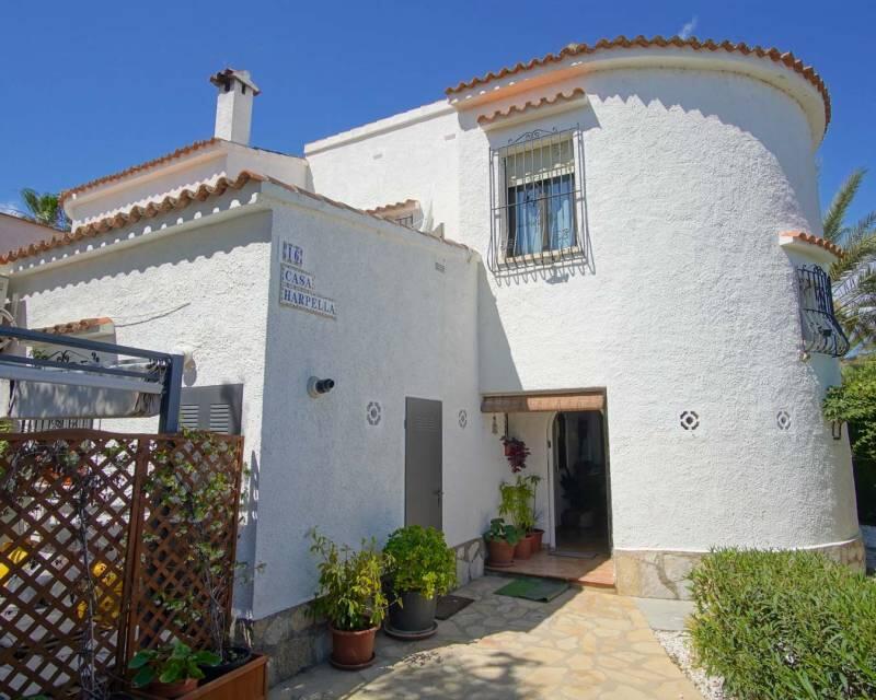 4 Cuarto Villa en venta