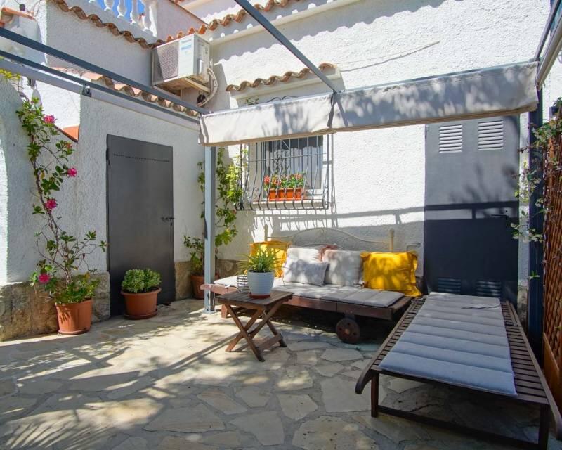 4 Cuarto Villa en venta