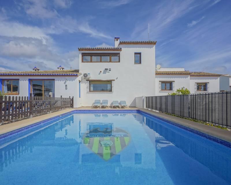 Villa en venta en Teulada, Alicante