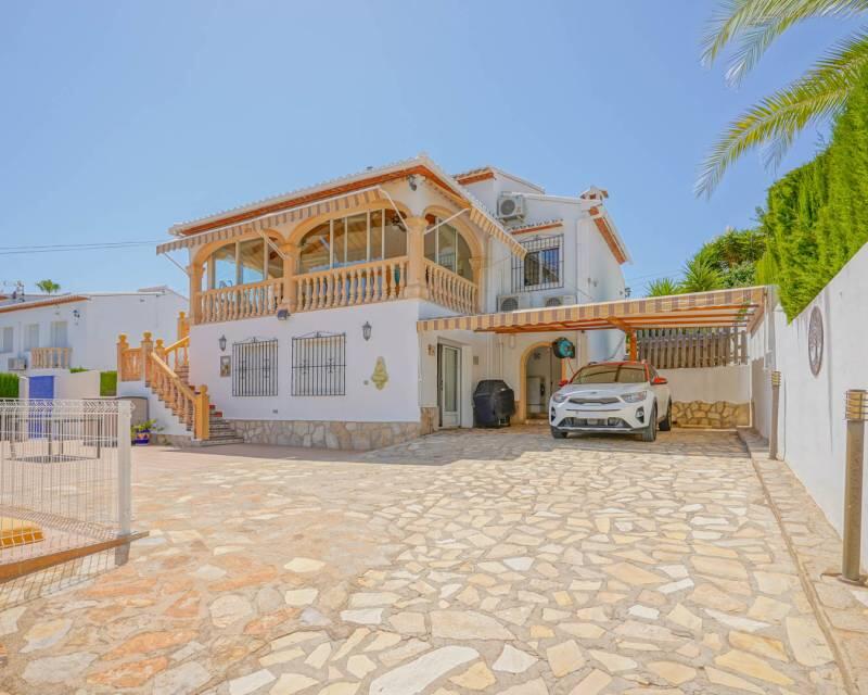 6 bedroom Villa for sale