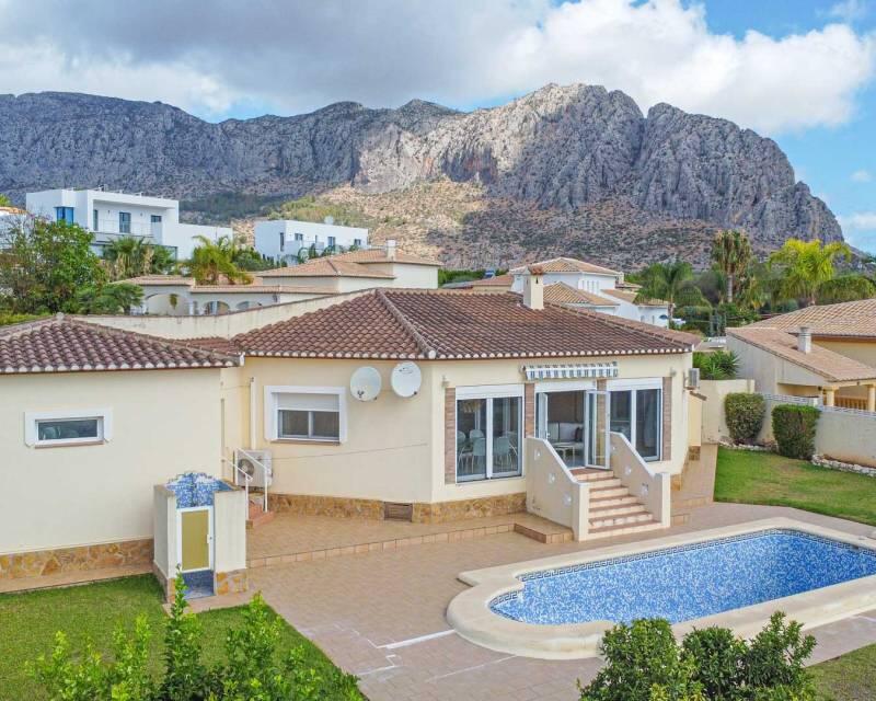 Villa en venta en Denia, Alicante