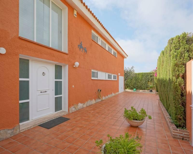 4 Cuarto Villa en venta