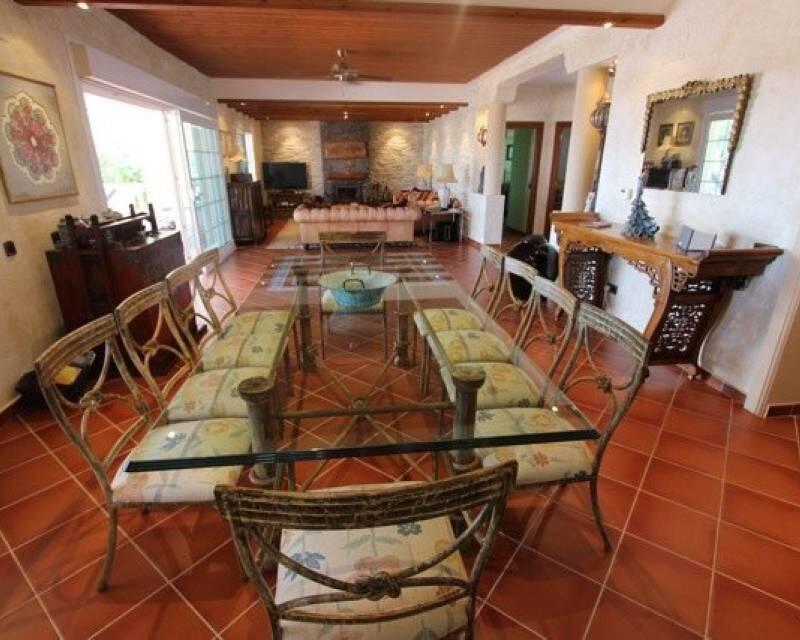 4 bedroom Villa for sale