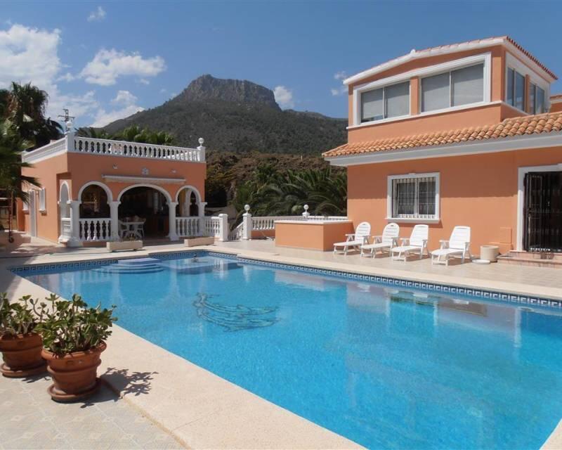 Villa Te koop in Calpe, Alicante